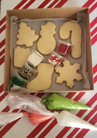 Holiday cookie decorating kit